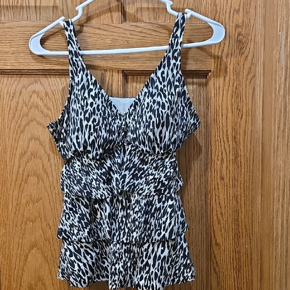 Upstream Leopard Print TANKINI Top Stylish Black and White Size 14